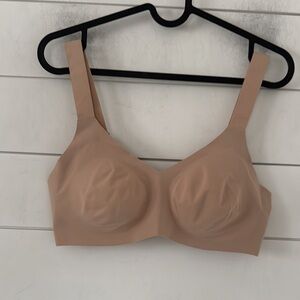 Knix 8 (40 D, DD,E/DDD) Evolution Bra V Neck Tan Strap Removable insert